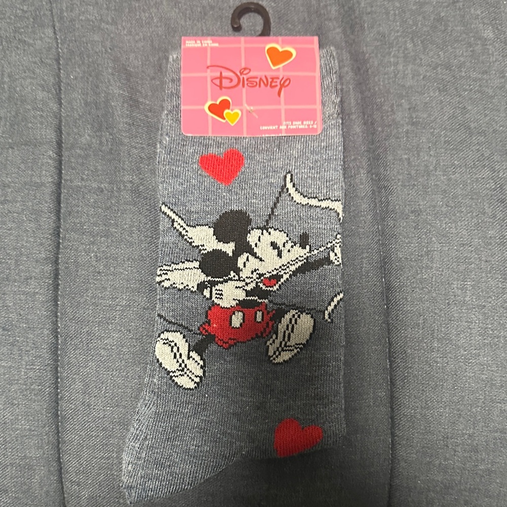 Disney Men's Gray Socks with Mickey Mouse and Red Hearts
